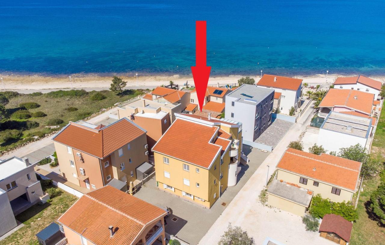 Niko Apartment Vir Exterior photo